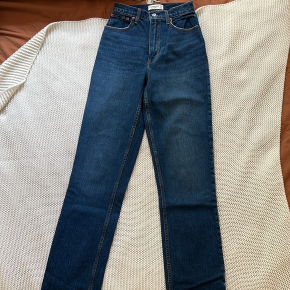 Abercrombie 90s Straight Ultra High Rise Jean 25XL/0 XLong - Picture 5 of 5